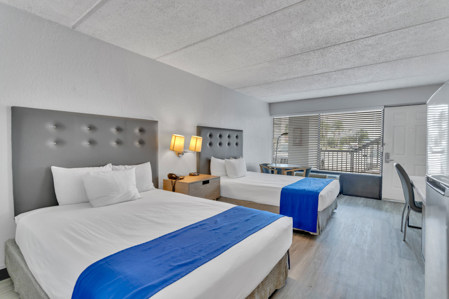 2 Queen Bed
